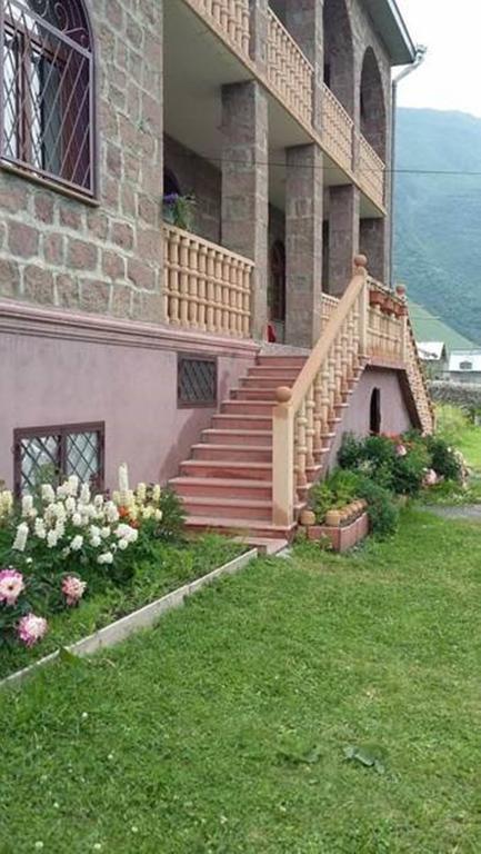 Max Hotel Gogi Alibegashvili Stepantsminda Exterior photo