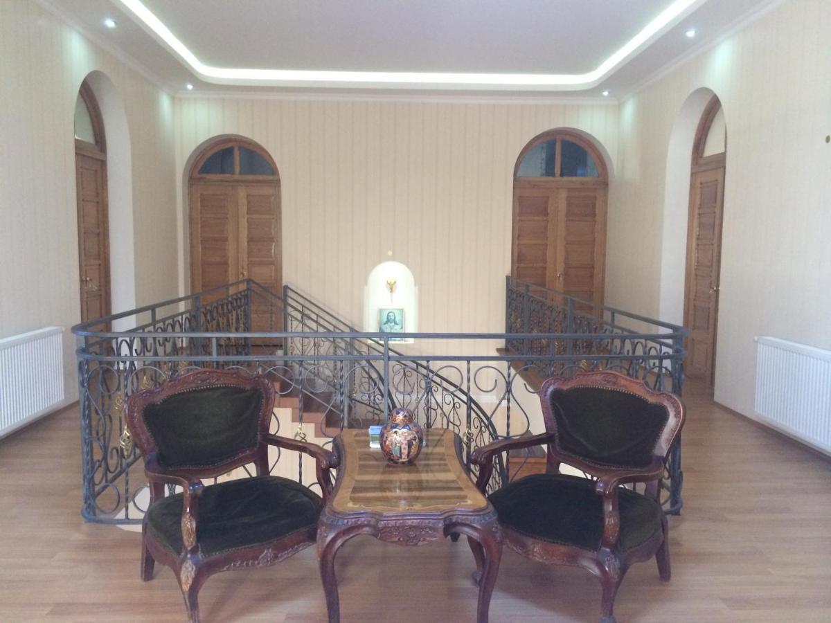 Max Hotel Gogi Alibegashvili Stepantsminda Exterior photo